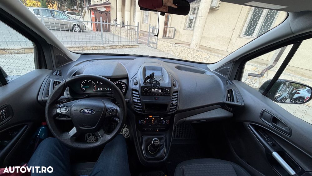 Ford Transit Connect - 9