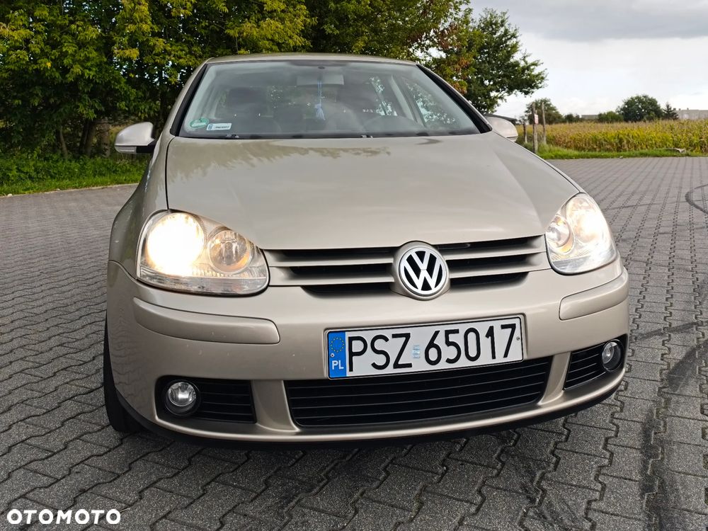 Volkswagen Golf V 1.6 Comfortline Tiptr - 2