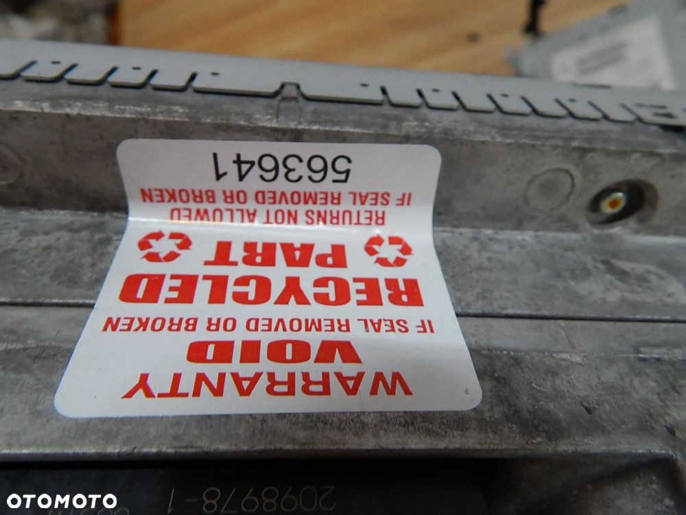 Ekran wyświetlacz głośnik wzmacniacz zmieniarka antena ramka panel Jeep Cherokee KL V 13-18 Łuków części - 19