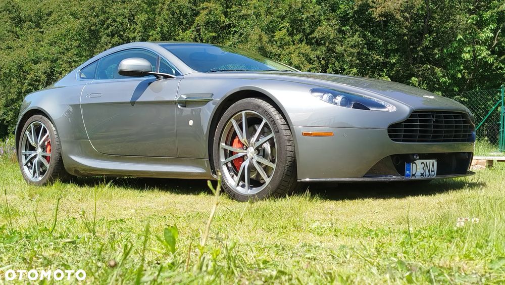 Aston Martin V8 Vantage 4,7 SportShift - 30