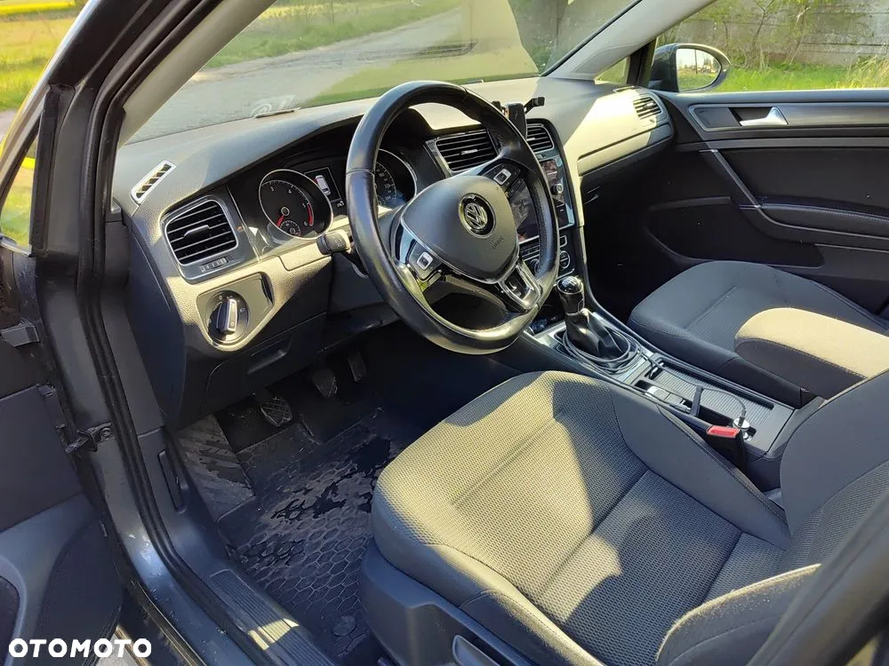 Volkswagen Golf - 15