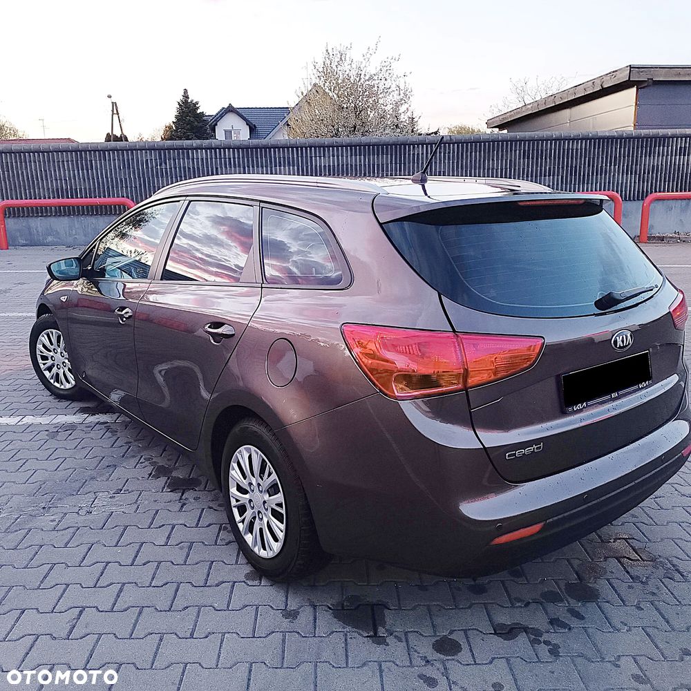 Kia Ceed 1.4 CVVT Attract - 3