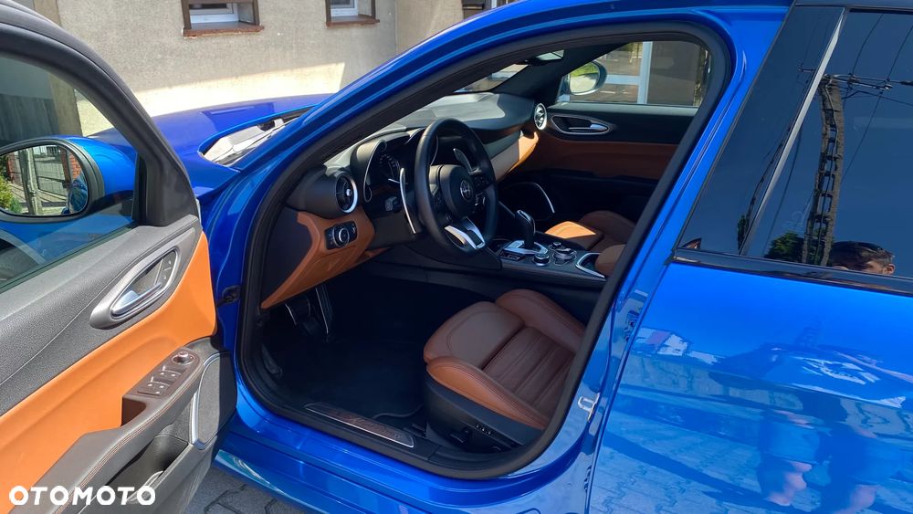 Alfa Romeo Giulia 2.0 Turbo Veloce Q4 - 11