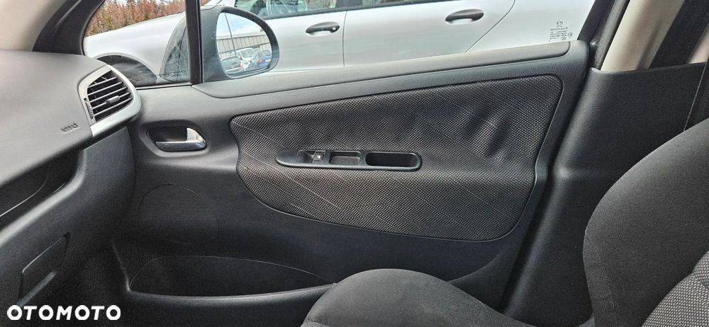 Peugeot 207 1.4 16V Sporty - 4