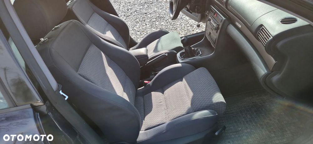 Audi A4 Avant 2.8 Quattro - 6