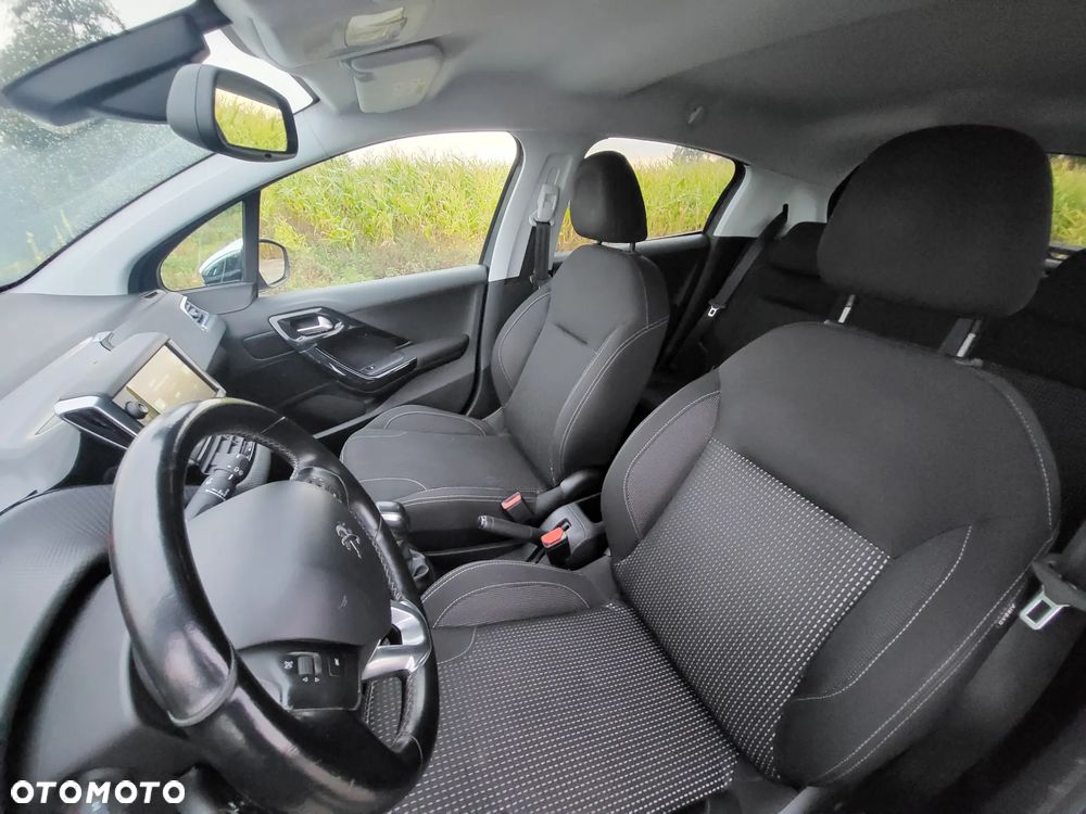 Peugeot 208 1.6 BlueHDi Active S&S - 11