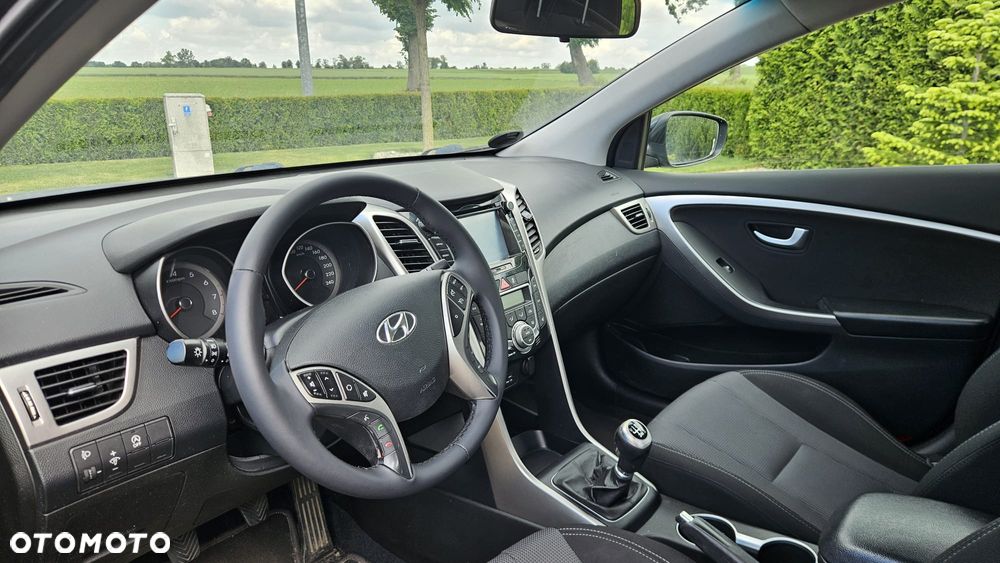 Hyundai i30 - 24