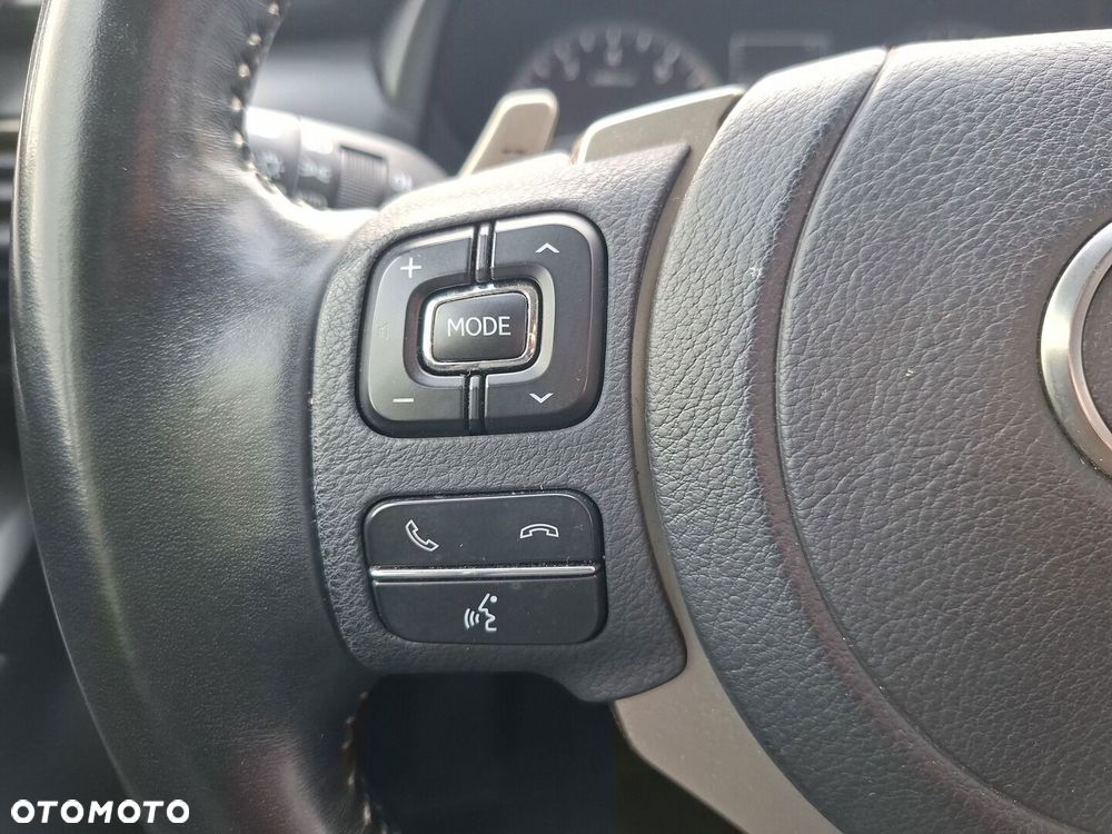Lexus NX 300 F Impression AWD - 32
