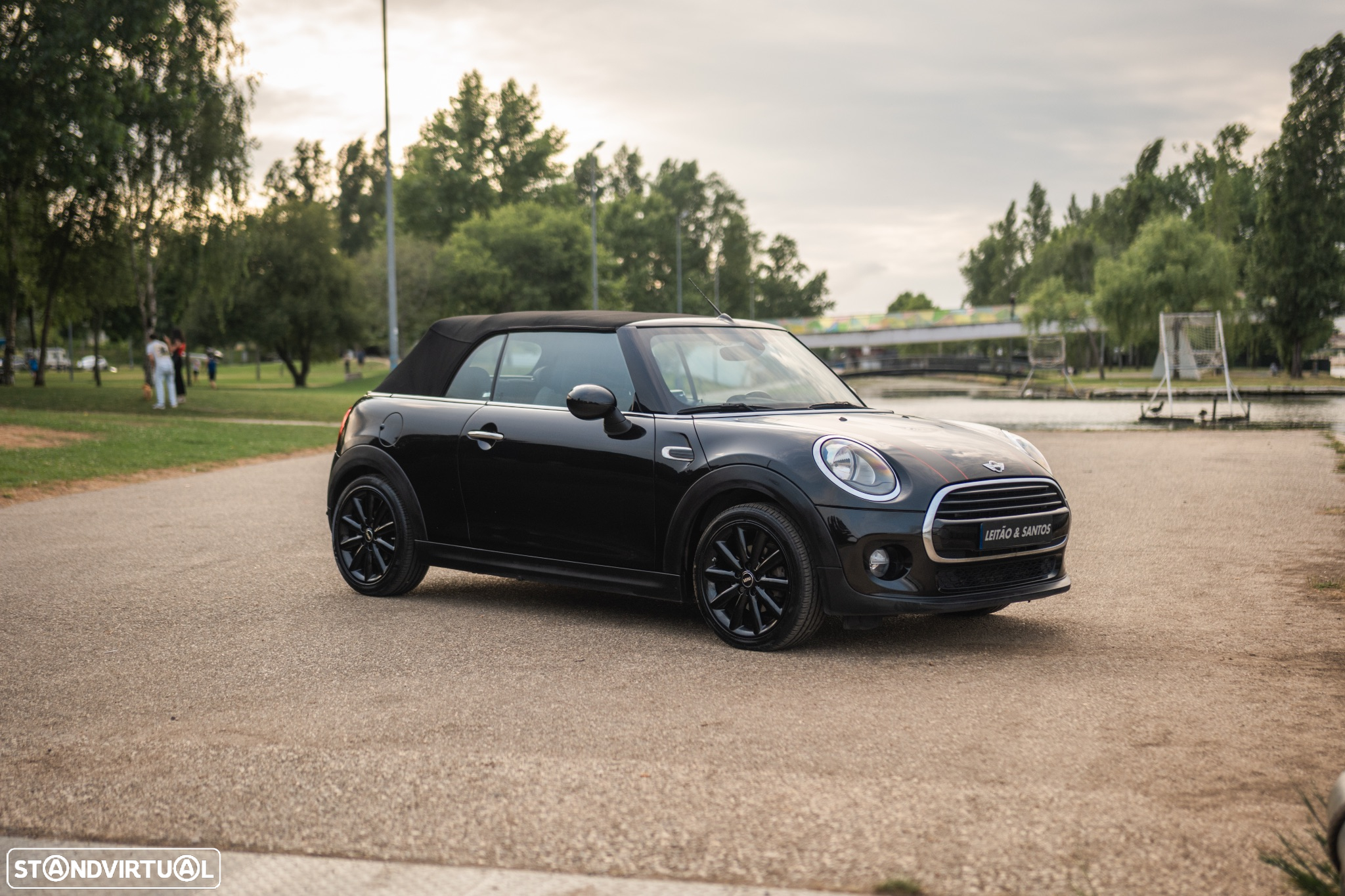 MINI Cabrio Cooper Sidewalk Edition - 29