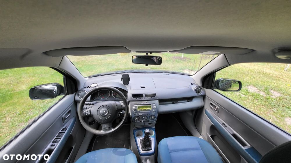 Mazda 2 - 16