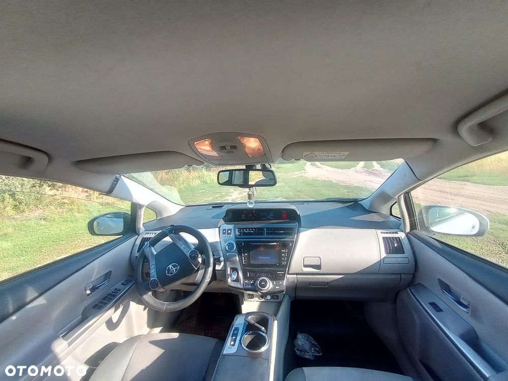 Toyota Prius+ - 12