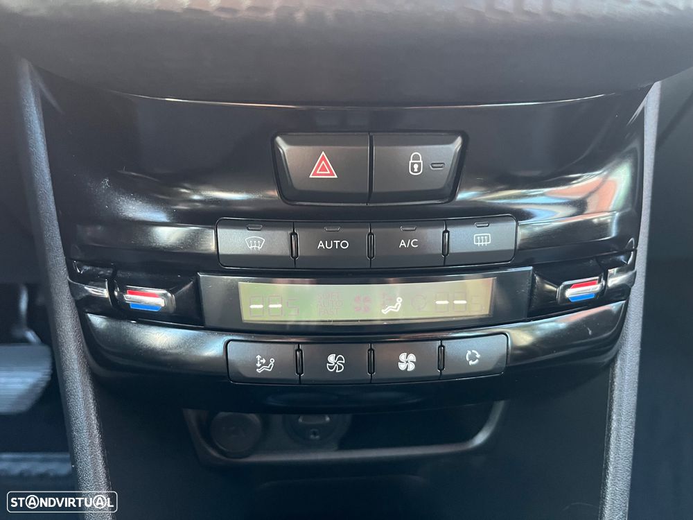 Peugeot 2008 PureTech 110 Stop&Start EAT6 Allure - 12