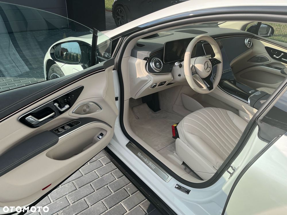 Mercedes-Benz EQS - 25