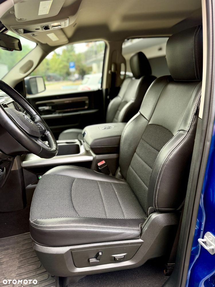 Dodge RAM 1500 5.7 4x4 - 12
