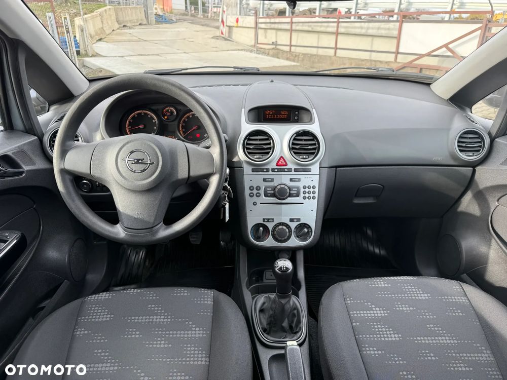 Opel Corsa 1.2 16V Edition / Active - 10