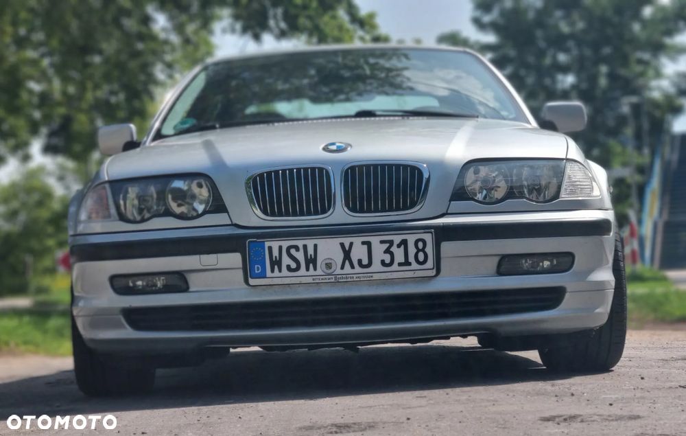 BMW Seria 3 320i - 1