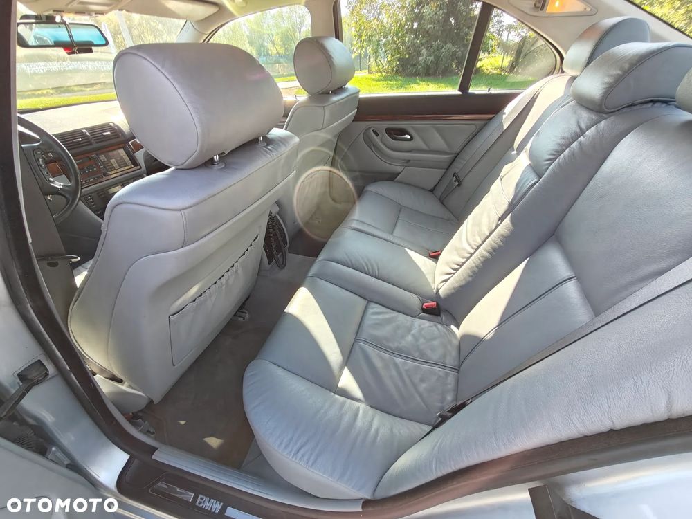 BMW Seria 5 - 29