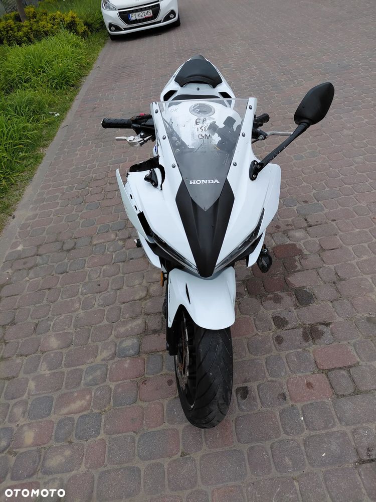 Honda CBR - 8