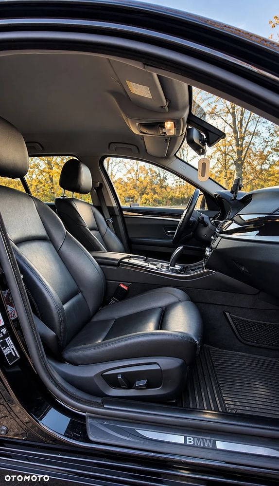 BMW Seria 5 520d xDrive Luxury Line - 6