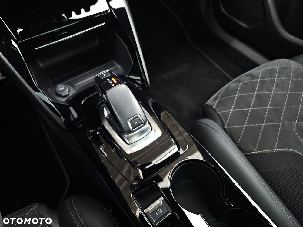 Peugeot 2008 1.2 PureTech GT S&S EAT8 - 30