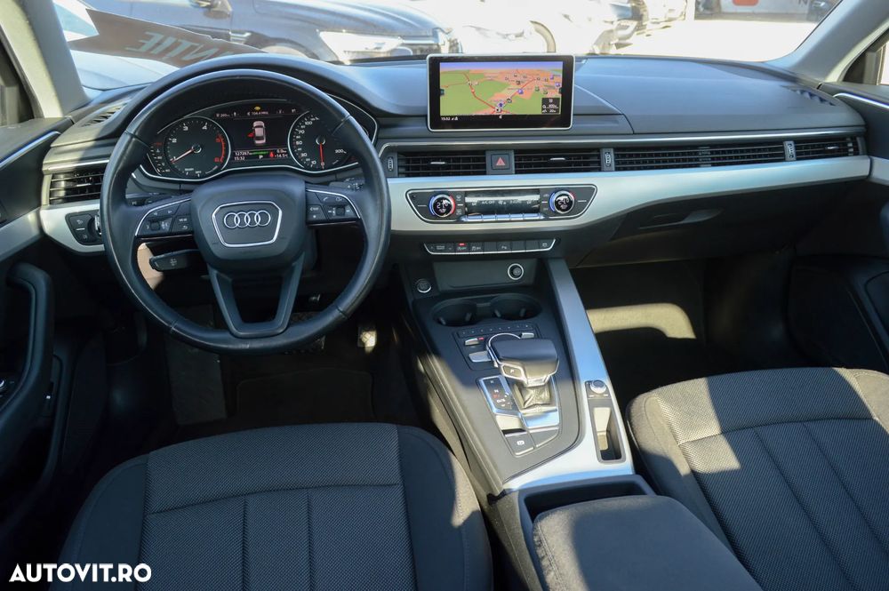 Audi A4 2.0 TDI DPF multitronic Ambiente - 33