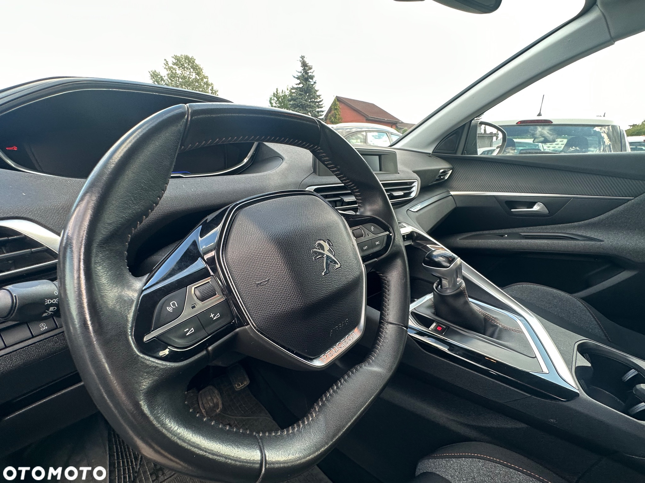 Peugeot 3008 1.2 PureTech GPF Allure S&S - 11