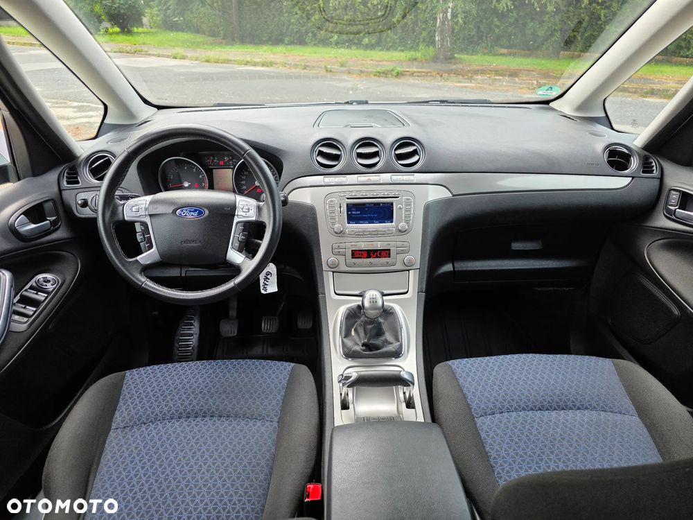 Ford Galaxy 2.0 Business Edition - 14