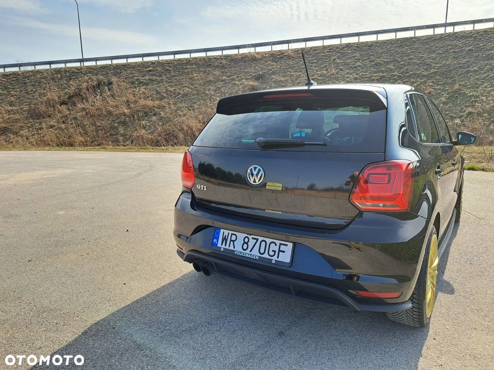 Volkswagen Polo - 8
