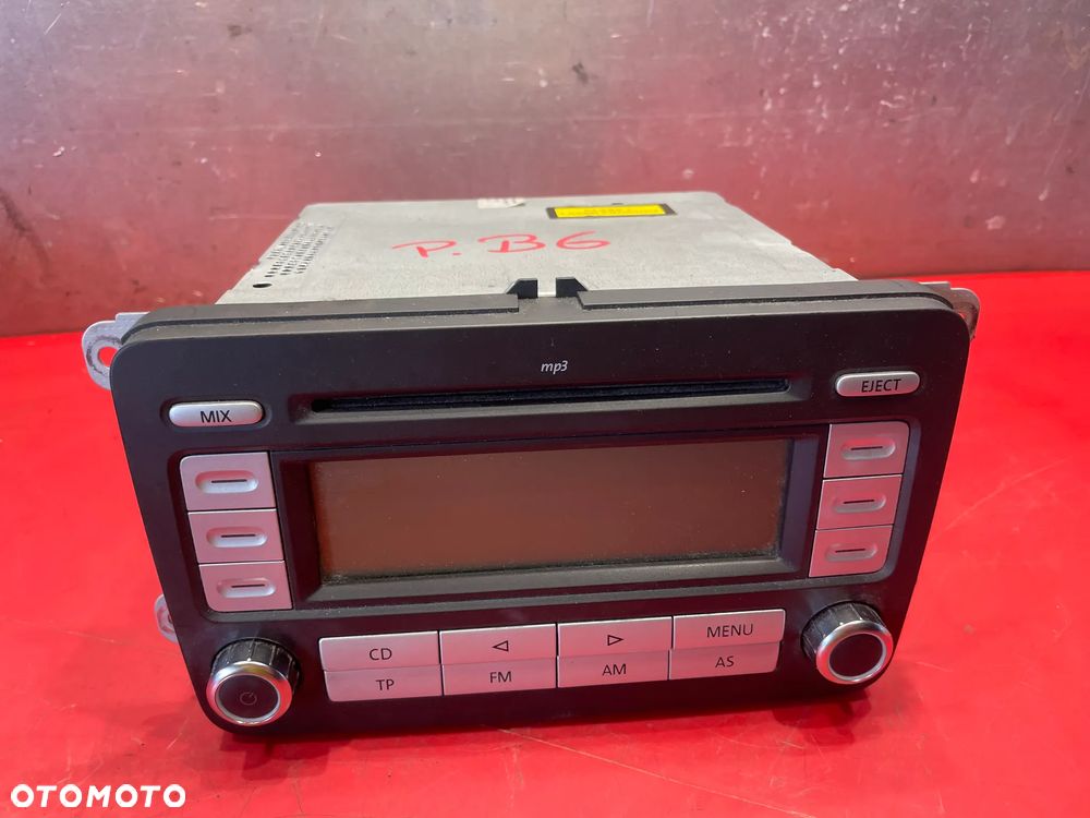 VOLKSWAGEN PASSAT B6 TOURAN GOLF V RADIO RADIOODTWARZACZ  1K0035186AD - 1
