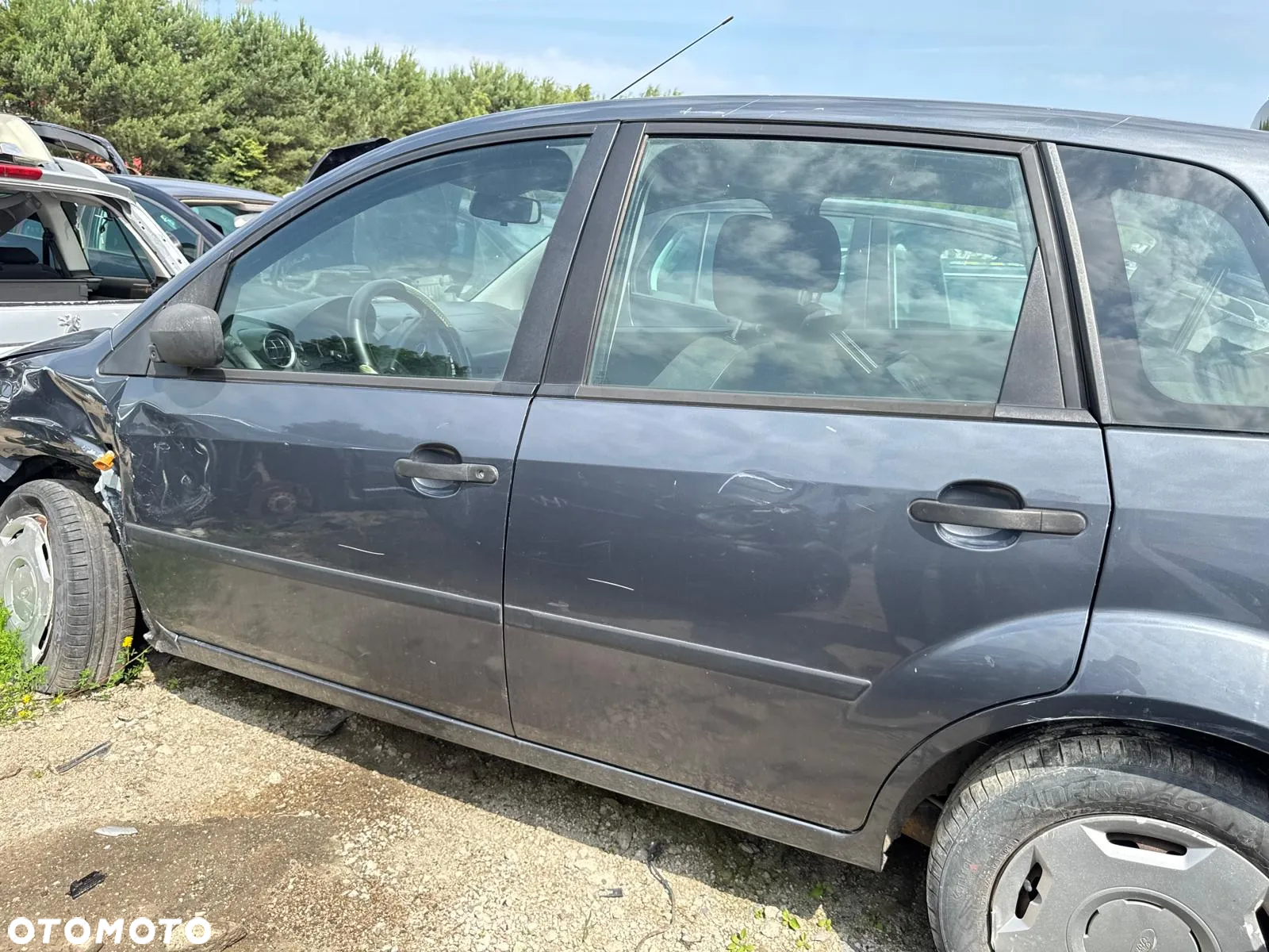 Ford Fiesta 2003 poj. 1.3 benzyna 70 KM - samochód na CZĘŚCI - 11