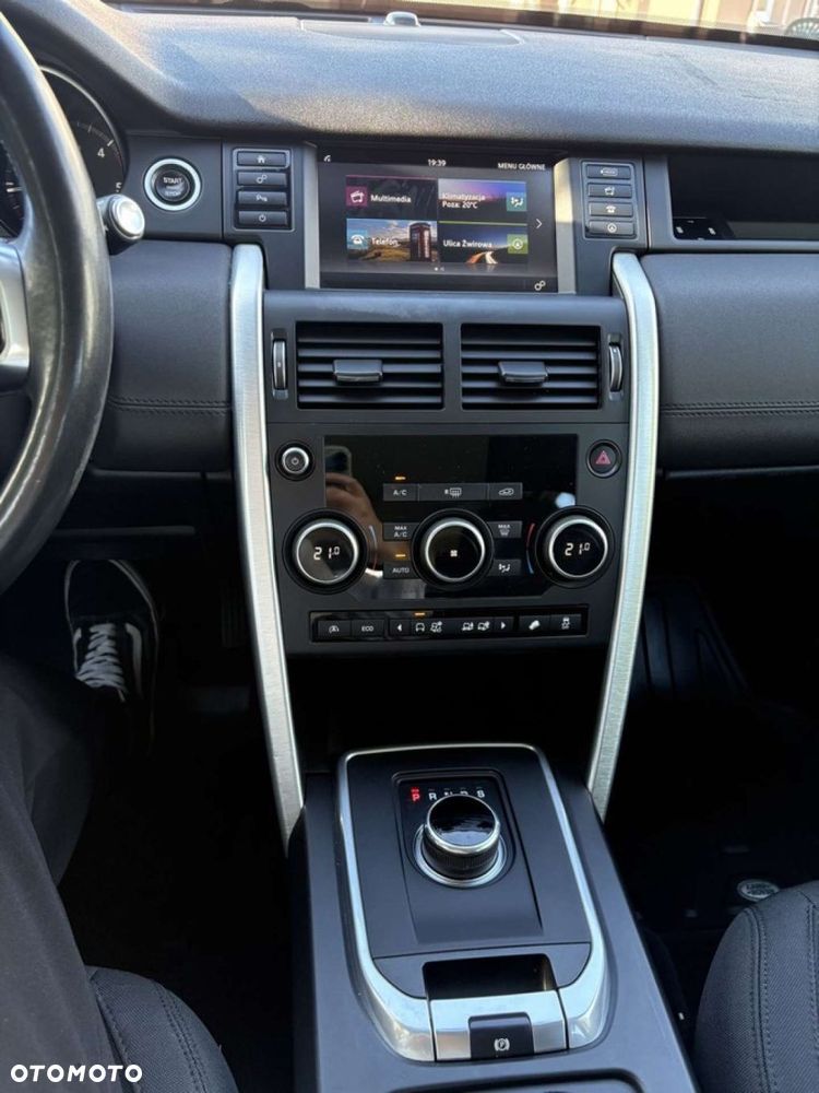 Land Rover Discovery Sport - 12