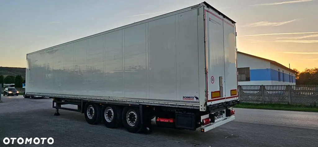 Schmitz Cargobull KONTENER / DOPPEL STOCK / STANDARD / NOWE OPONY / 550 000KM - 4