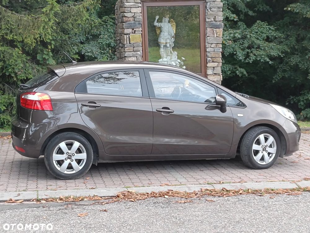 Kia Rio 1.2 M - 7