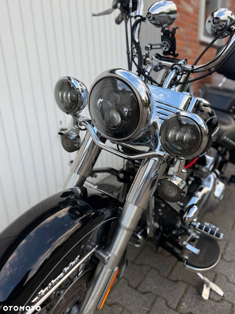 Harley-Davidson Softail Heritage Classic - 26