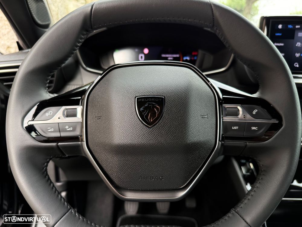 Peugeot 2008 1.2 PureTech Allure - 33