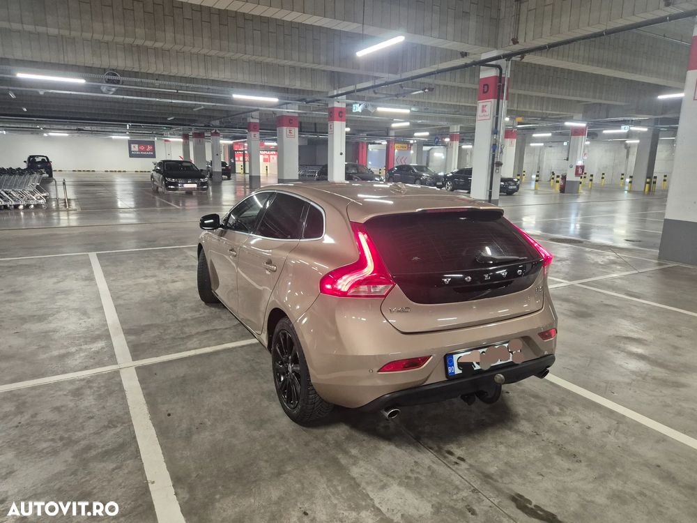 Volvo V40 D4 VEA R-Design - 7