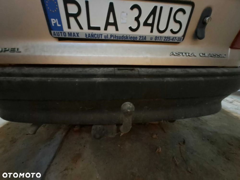 Opel Astra 1.6 GL - 4