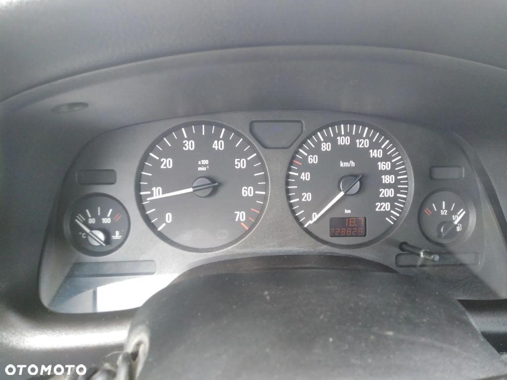 Opel Astra 1.6 Start - 7