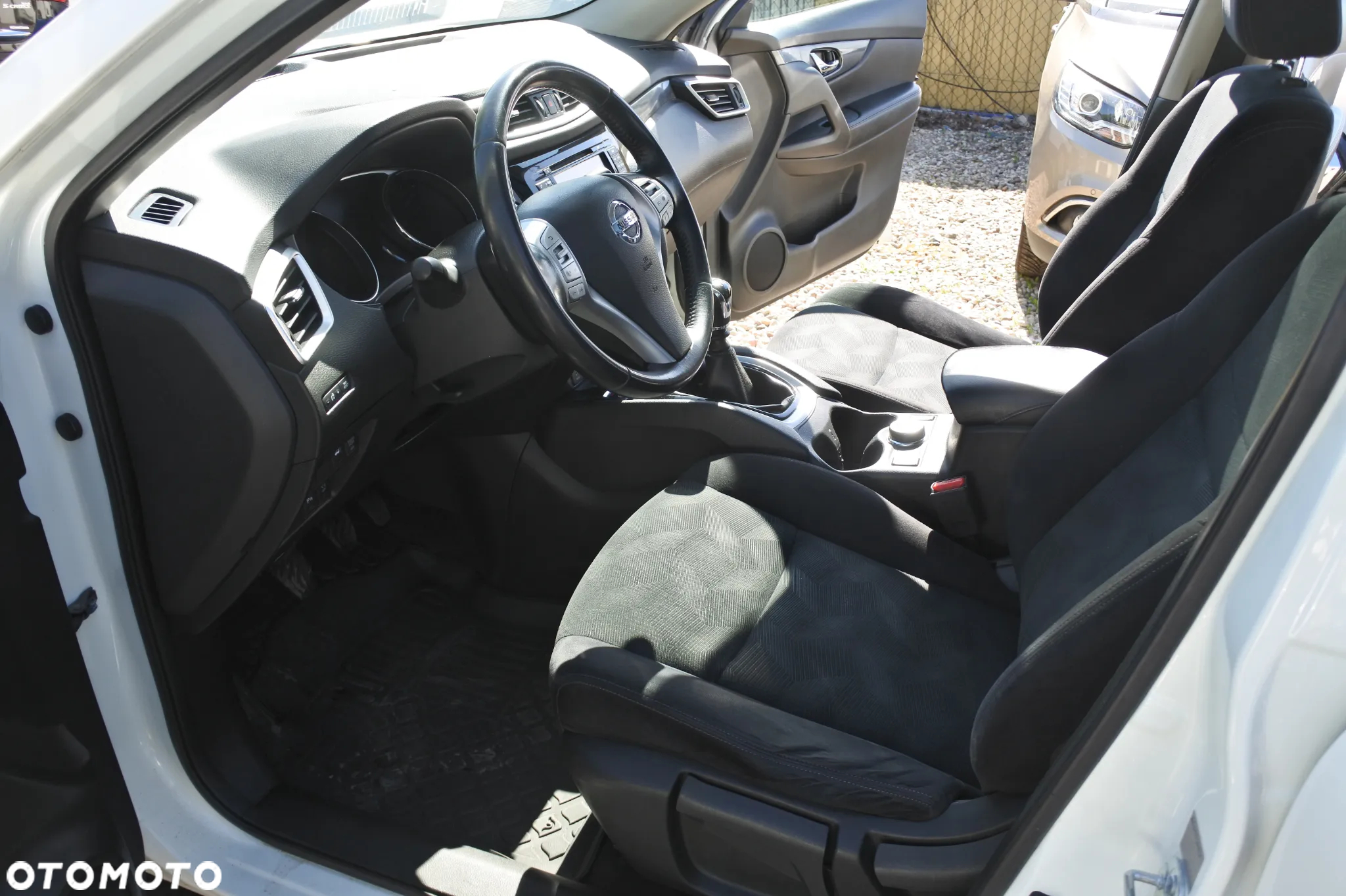 Nissan X-Trail 1.6 DCi Tekna 4WD - 9