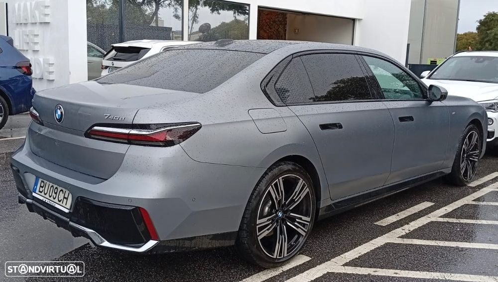 BMW 740 d xDrive Pack Desportivo M - 2