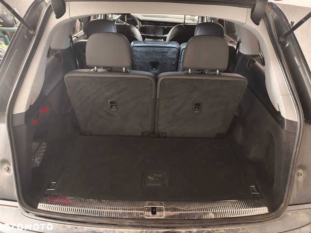 Audi Q7 - 11