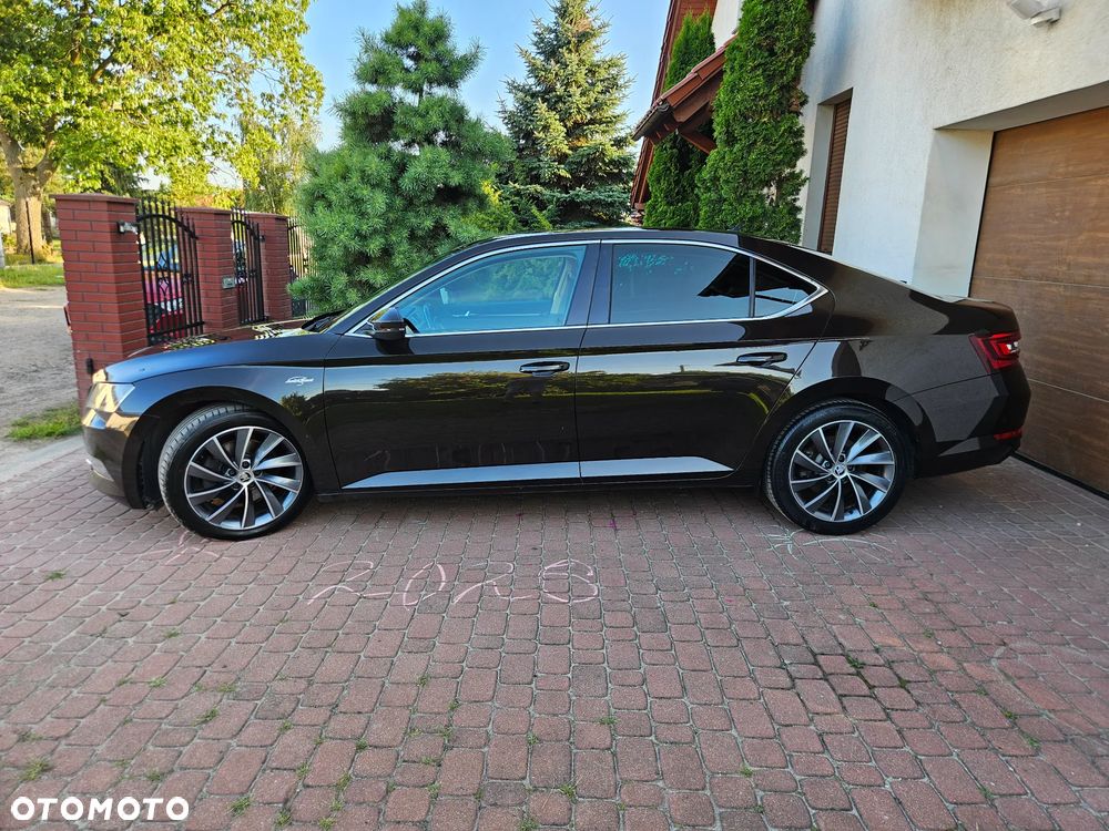 Skoda Superb 2.0 TDI L&K DSG - 1
