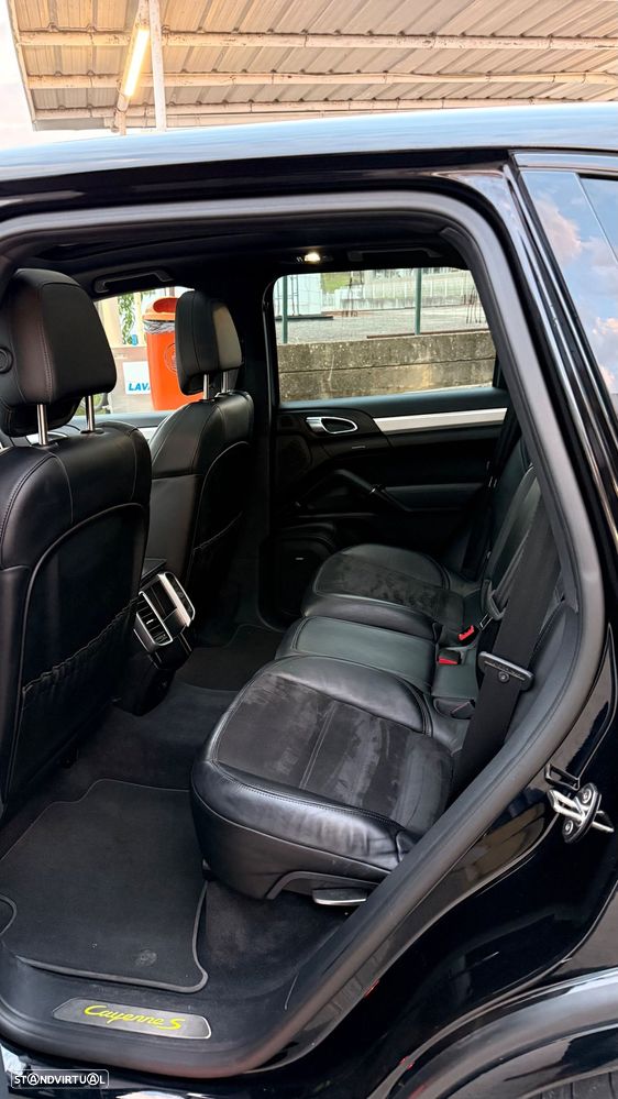 Porsche Cayenne - 11