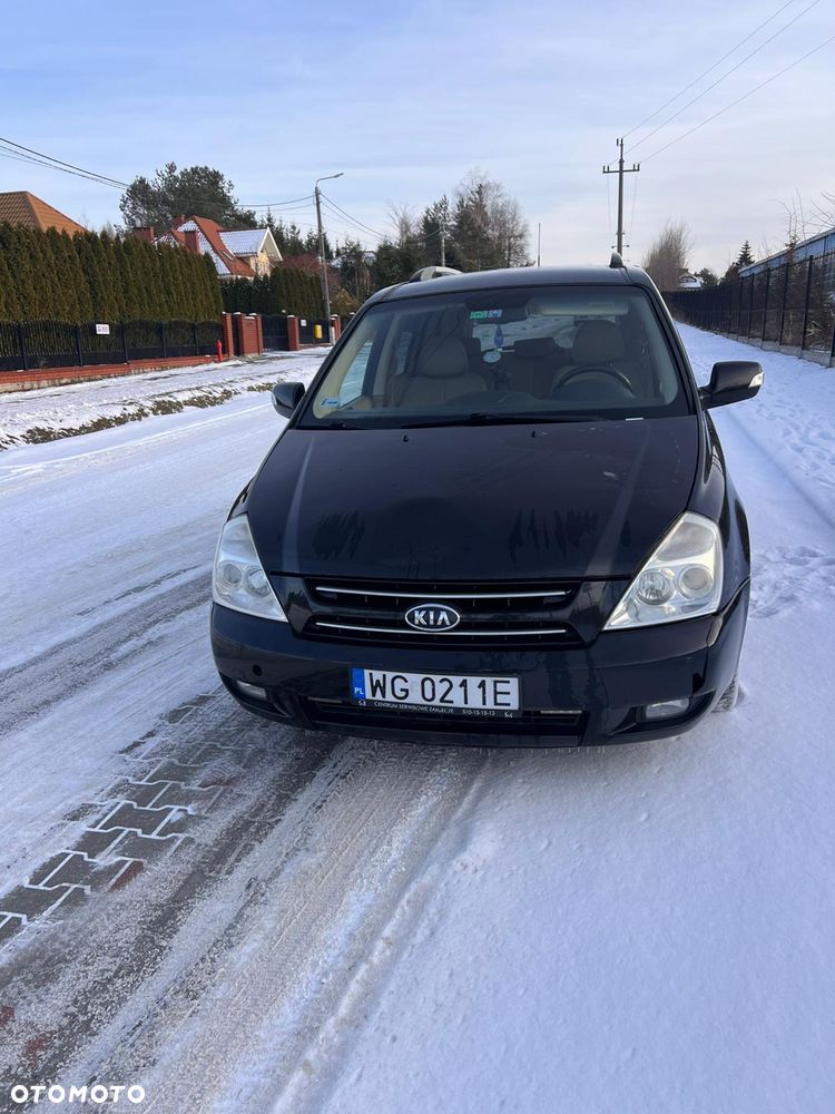Kia Carnival - 25