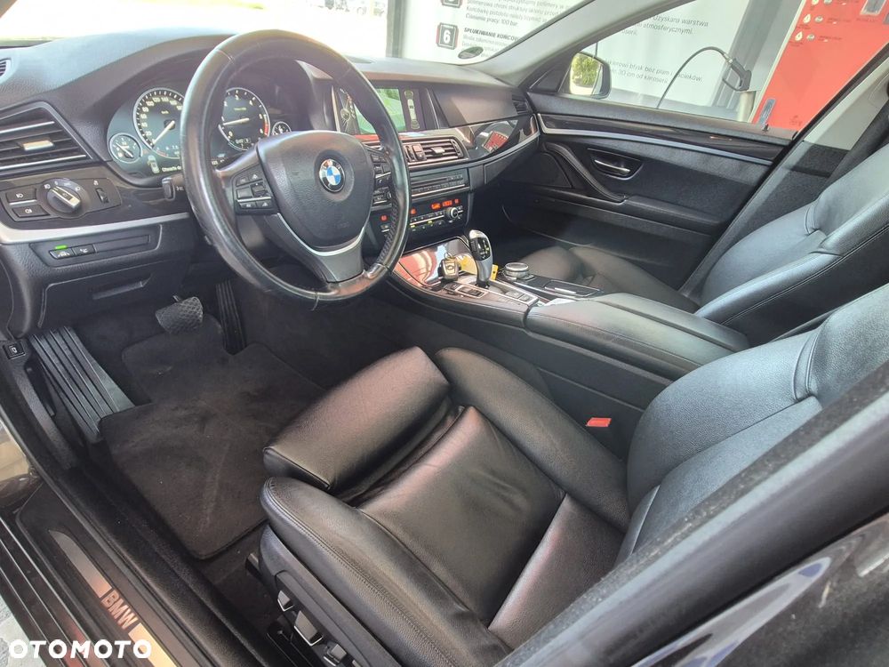 BMW Seria 5 535d - 25