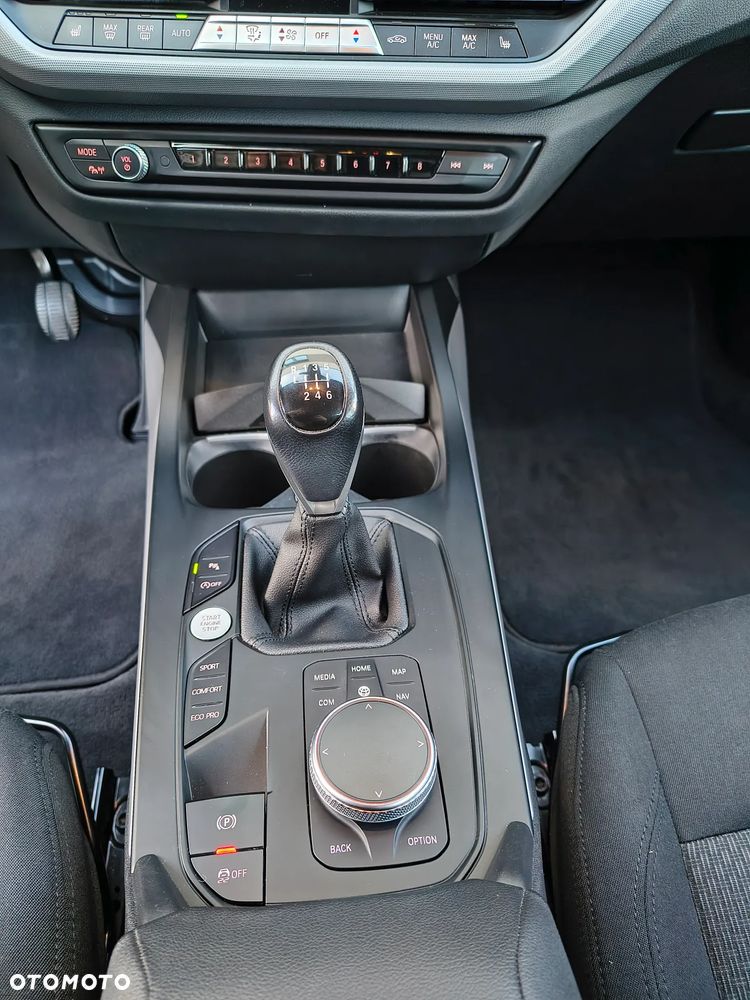 BMW Seria 1 118i Advantage - 11