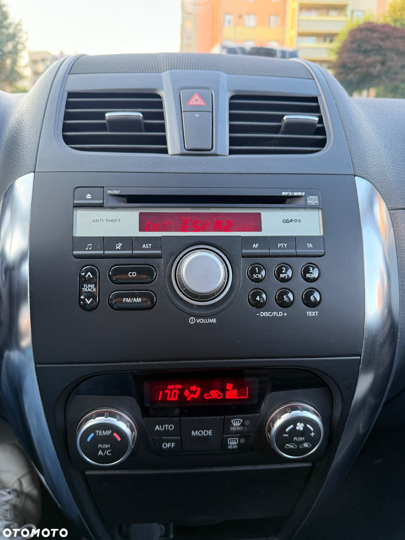 Suzuki SX4 1.6 Premium - 26