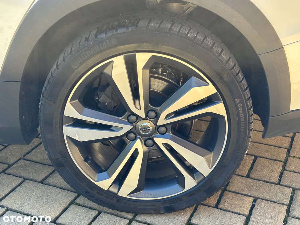 Volvo V60 Cross Country B4 D AWD Ultimate - 34