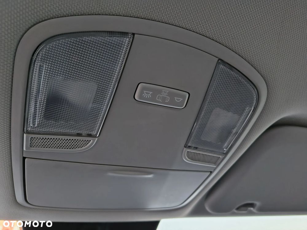 Hyundai i30 1.5 DPI Classic + - 17
