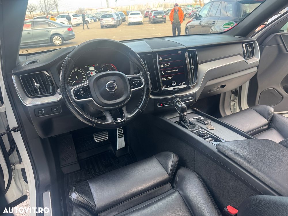 Volvo XC 60 D5 AWD Geartronic RDesign - 5